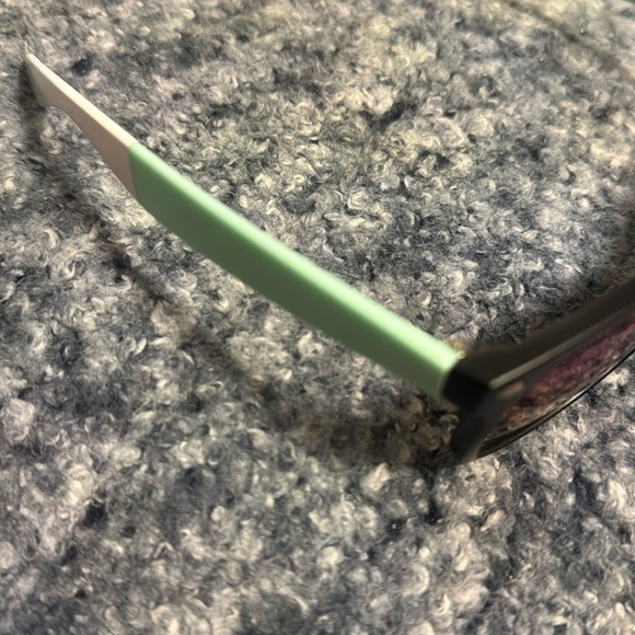 ❤ ❤ Sunglasses ❤ ❤ - Picture 3 of 4